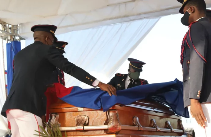 Nécrologie : le gouvernement annonce des funérailles officielles pour Jean-Jacques Honorat