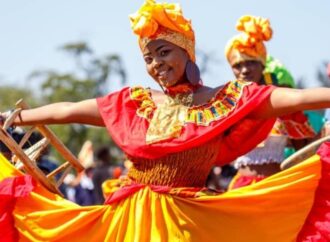 « Pandan n ap danse. Ann planifye yon nouvo Ayiti » : la mairie de Jacmel lance son carnaval (2024)
