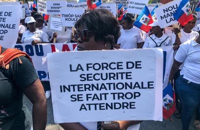 Haïti : des femmes ont foulé le macadam pour dire NON à l’insécurité