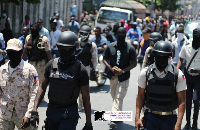 Protestation: des policiers ont gagné les rues