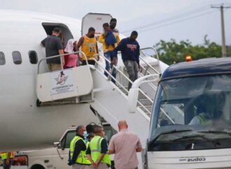 Malgré la crise aiguë, les États-Unis poursuivent les déportations d’immigrants haïtiens