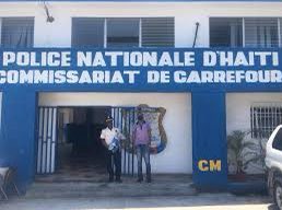 Tension à Carrefour : des groupes armés sèment le chaos