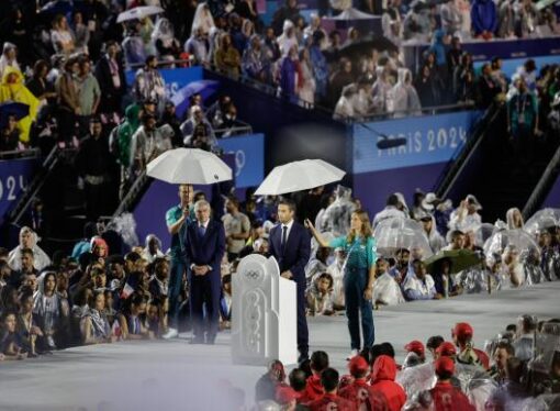 En direct, cérémonie d’ouverture des JO de Paris 2024 : Emmanuel Macron déclare les Jeux olympiques ouverts