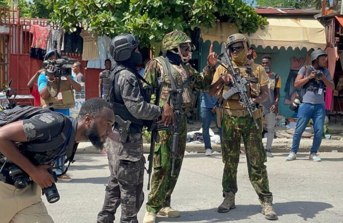 Port-au-Prince : un policier kényan blessé par balle au Centre-ville